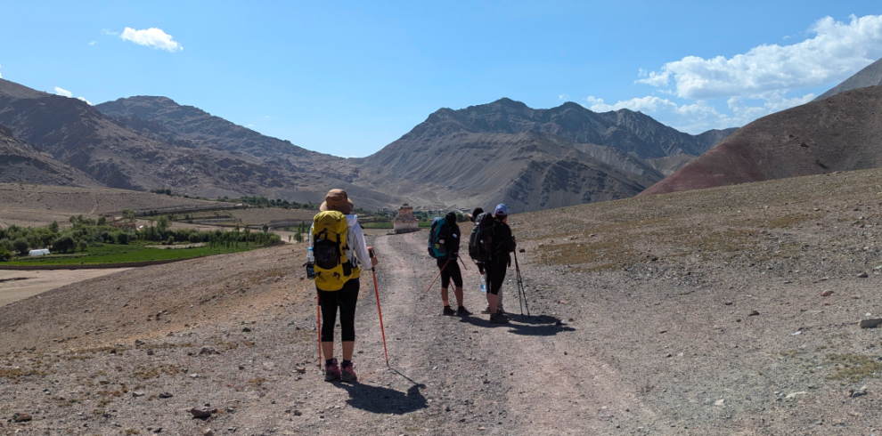 trekkers in sham valley