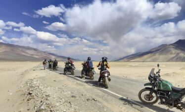 Leh bike tour